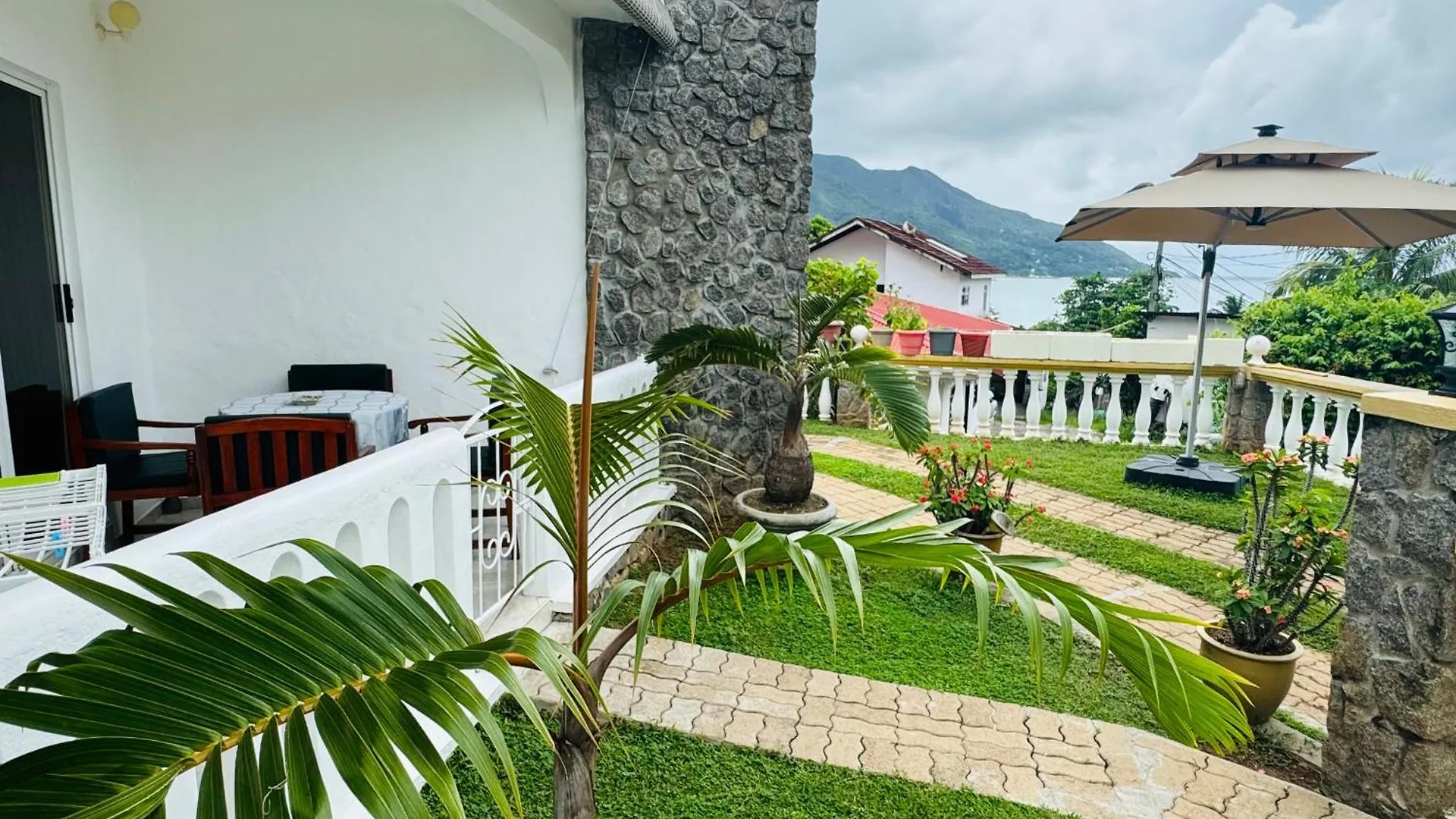 D Bes Residence Self Catering Beau Vallon  Seychelles