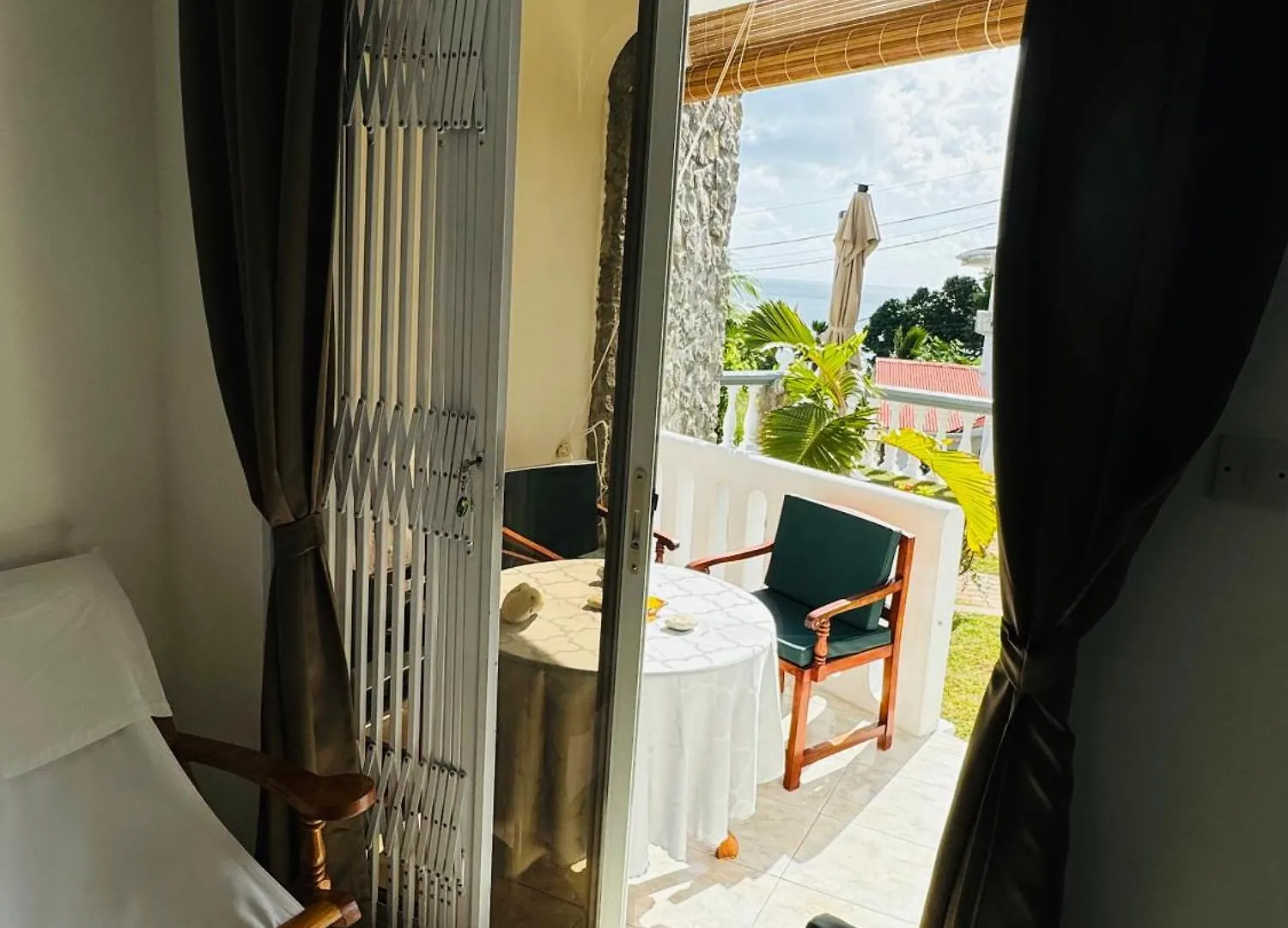 D Bes Residence Self Catering Beau Vallon  Apartment Beau Vallon (Mahe)